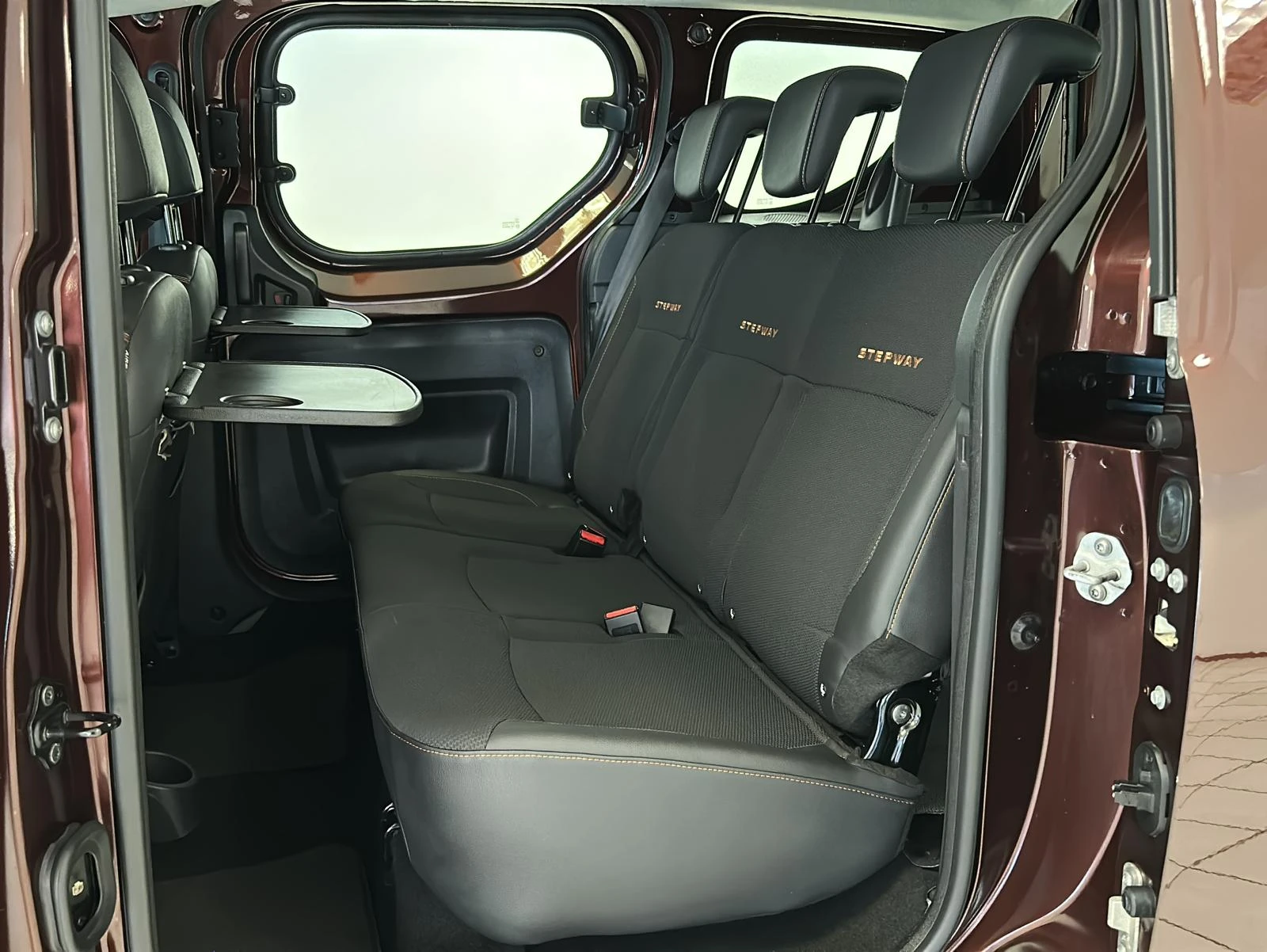 Dacia Dokker 1.2 TCe Stepway Celebration NAVI| KAM| SHZ | Mobile.bg   14