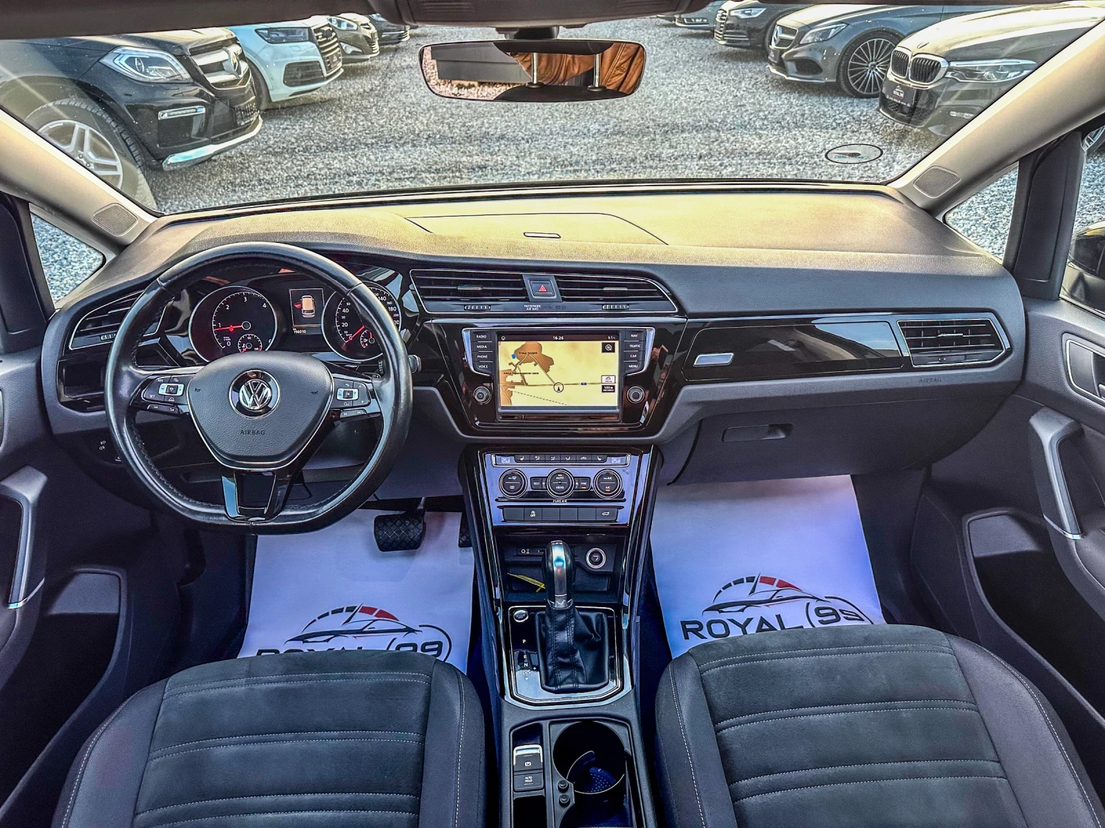 VW Touran 2.0 TDI ::190 КС:: DSG::7 МЕСТНА::DISTRONIK:CAMERA - изображение 8