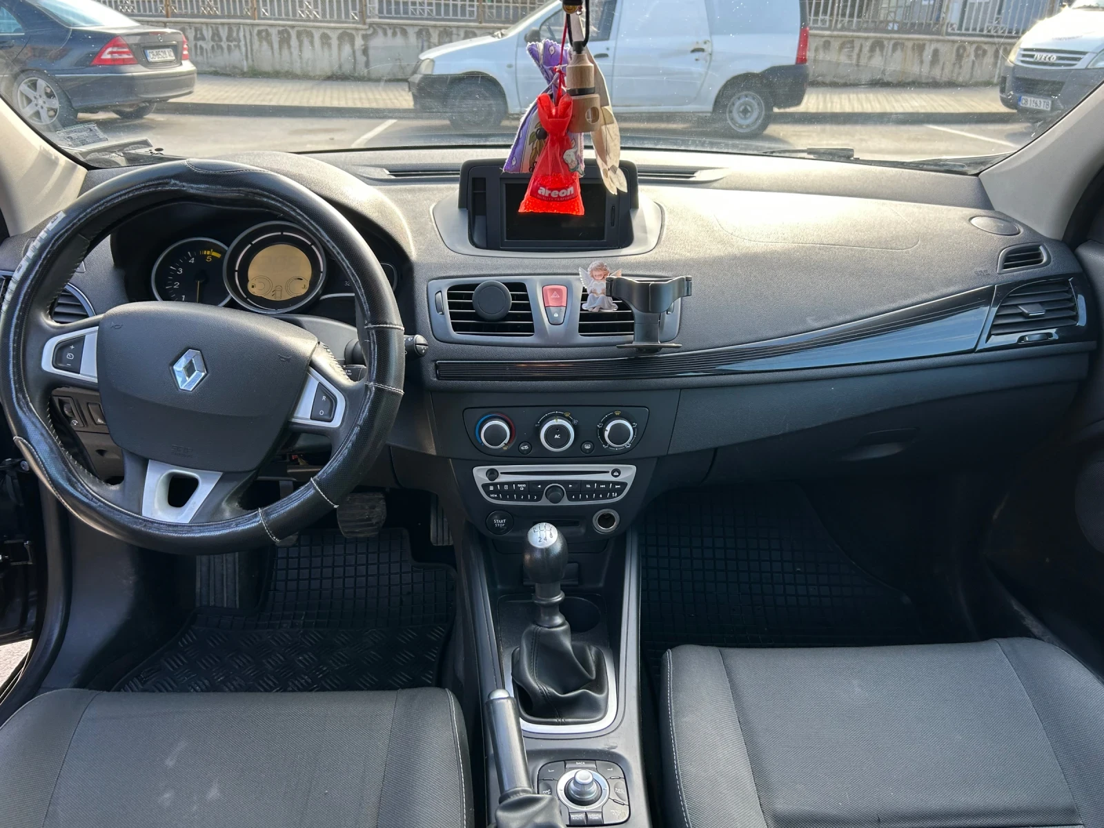 Renault Megane  - изображение 9