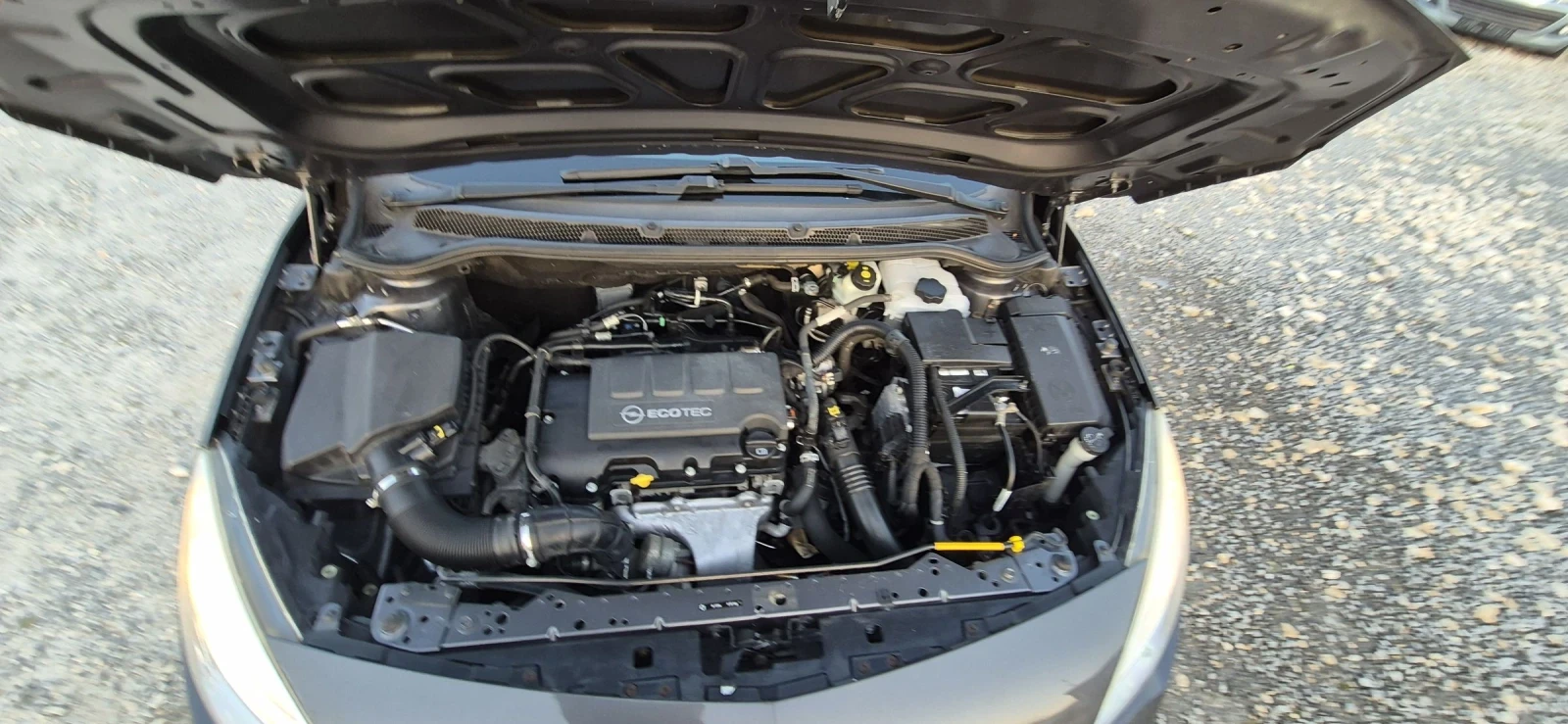 Opel Astra 1.4, снимка 15 - Автомобили и джипове - 53828672