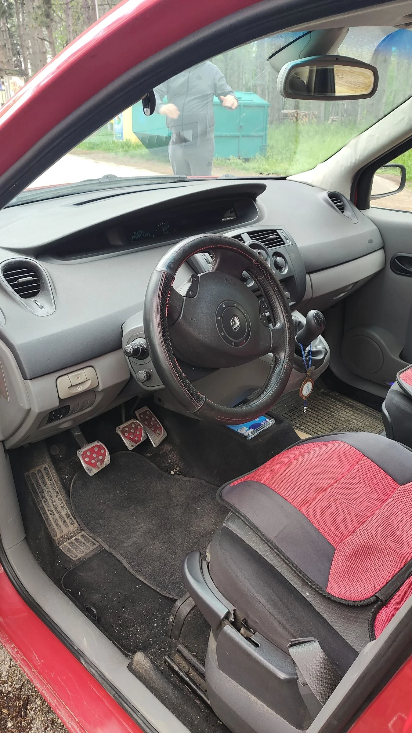 Renault Scenic, снимка 11 - Автомобили и джипове - 54496521