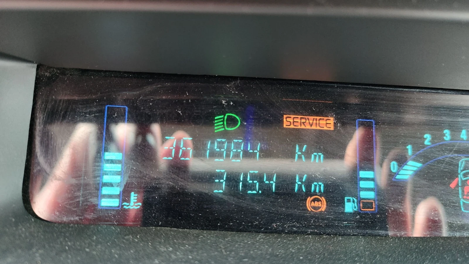 Renault Scenic, снимка 16 - Автомобили и джипове - 54496521