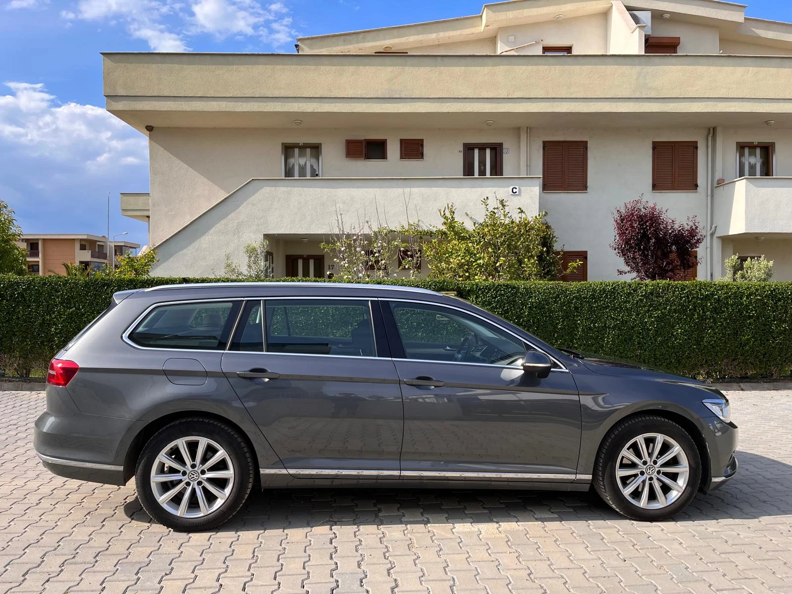 VW Passat, снимка 10 - Автомобили и джипове - 54566444
