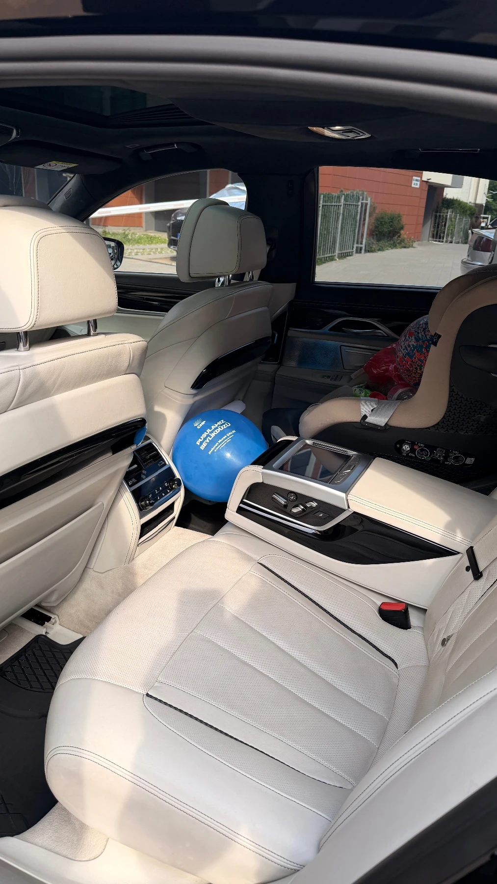 BMW 750 7.50d B&W M Packet, снимка 11 - Автомобили и джипове - 54663274