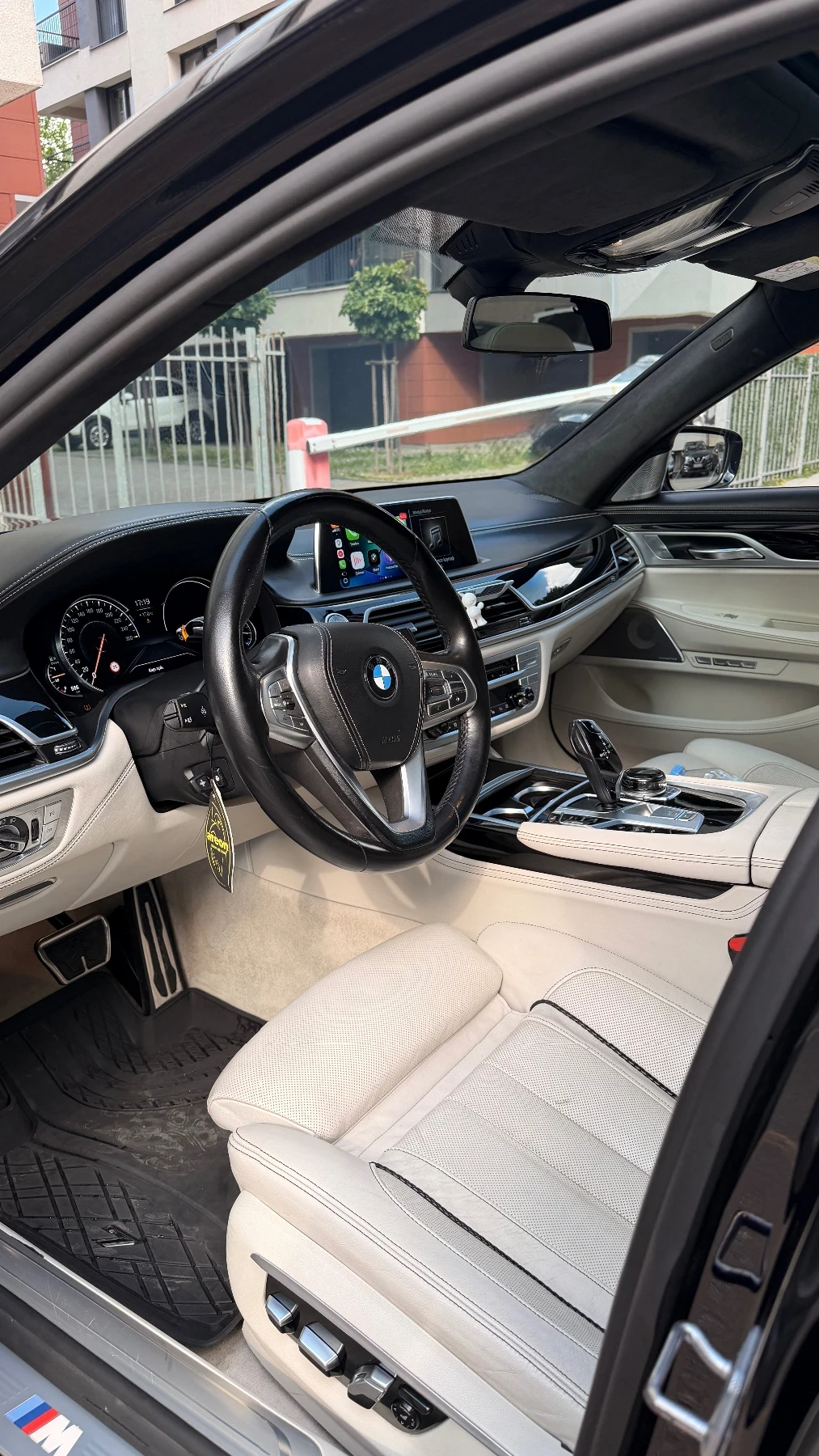 BMW 750 7.50d B&W M Packet, снимка 14 - Автомобили и джипове - 54663274