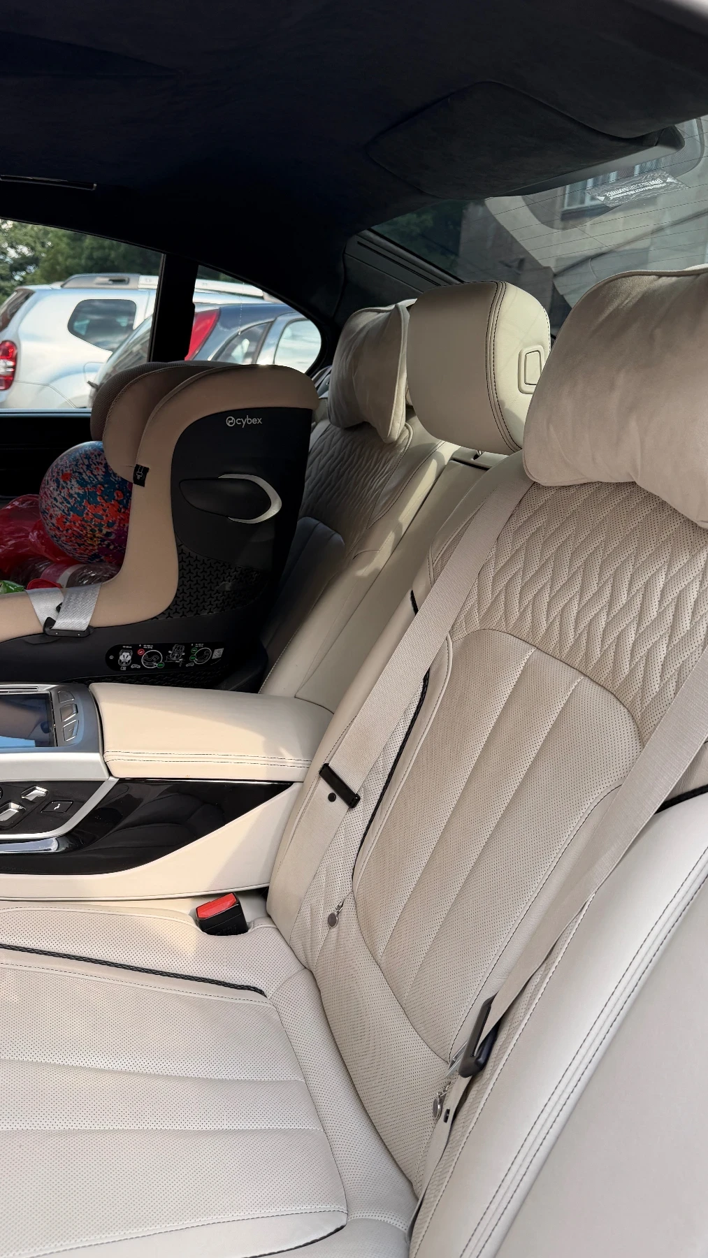 BMW 750 7.50d B&W M Packet, снимка 10 - Автомобили и джипове - 54663274