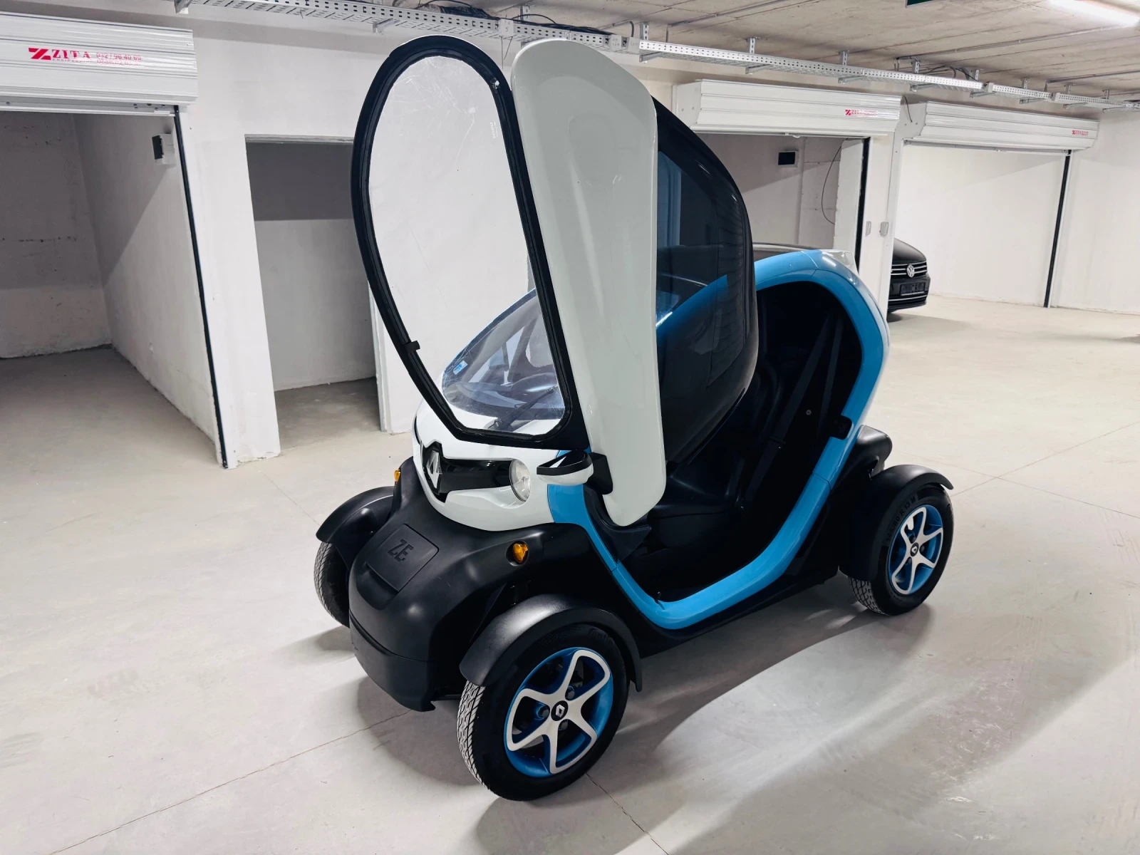 Renault Twizy eLECTRIC, Facelift, 2017 г., снимка 11 - Автомобили и джипове - 54855611