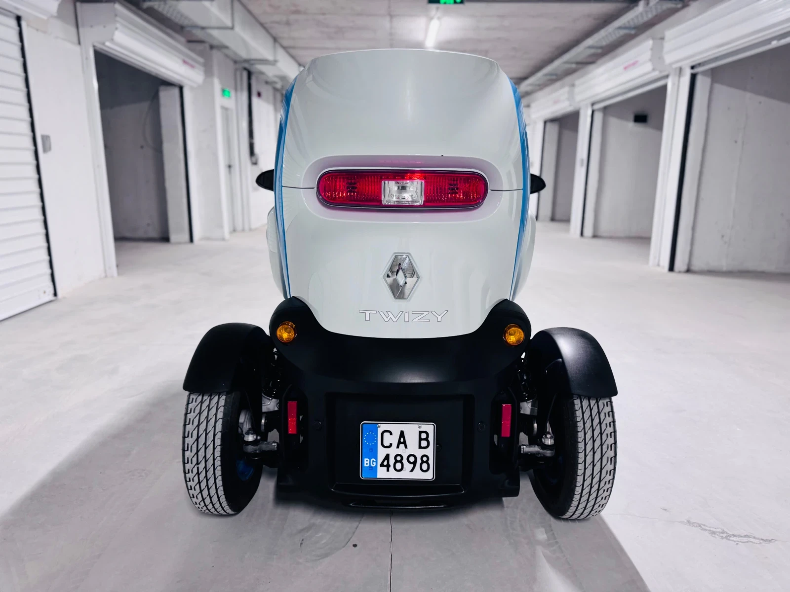 Renault Twizy eLECTRIC, Facelift, 2017 г., снимка 5 - Автомобили и джипове - 54855611