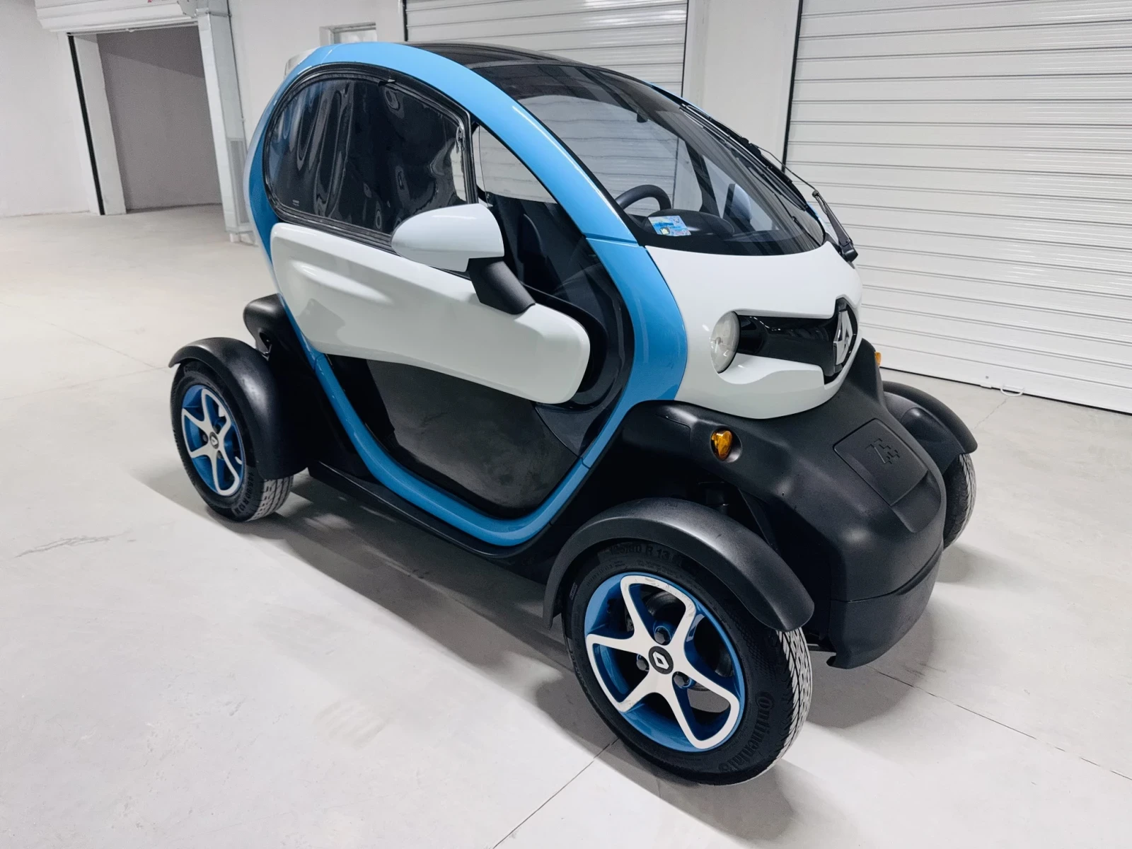 Renault Twizy eLECTRIC, Facelift, 2017 г., снимка 3 - Автомобили и джипове - 54855611