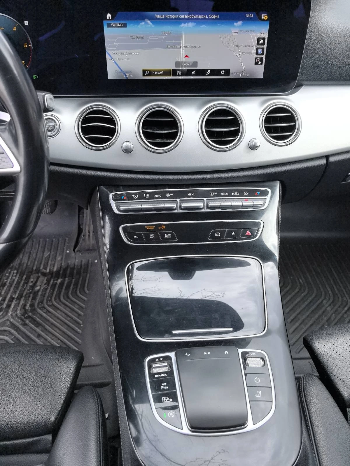 Mercedes-Benz E 200, снимка 12 - Автомобили и джипове - 54867943