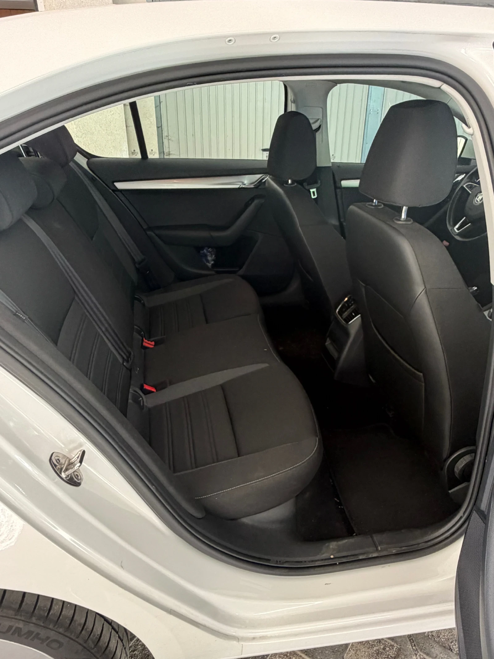 Skoda Octavia 1.6TDI 115к.с., снимка 14 - Автомобили и джипове - 54910918