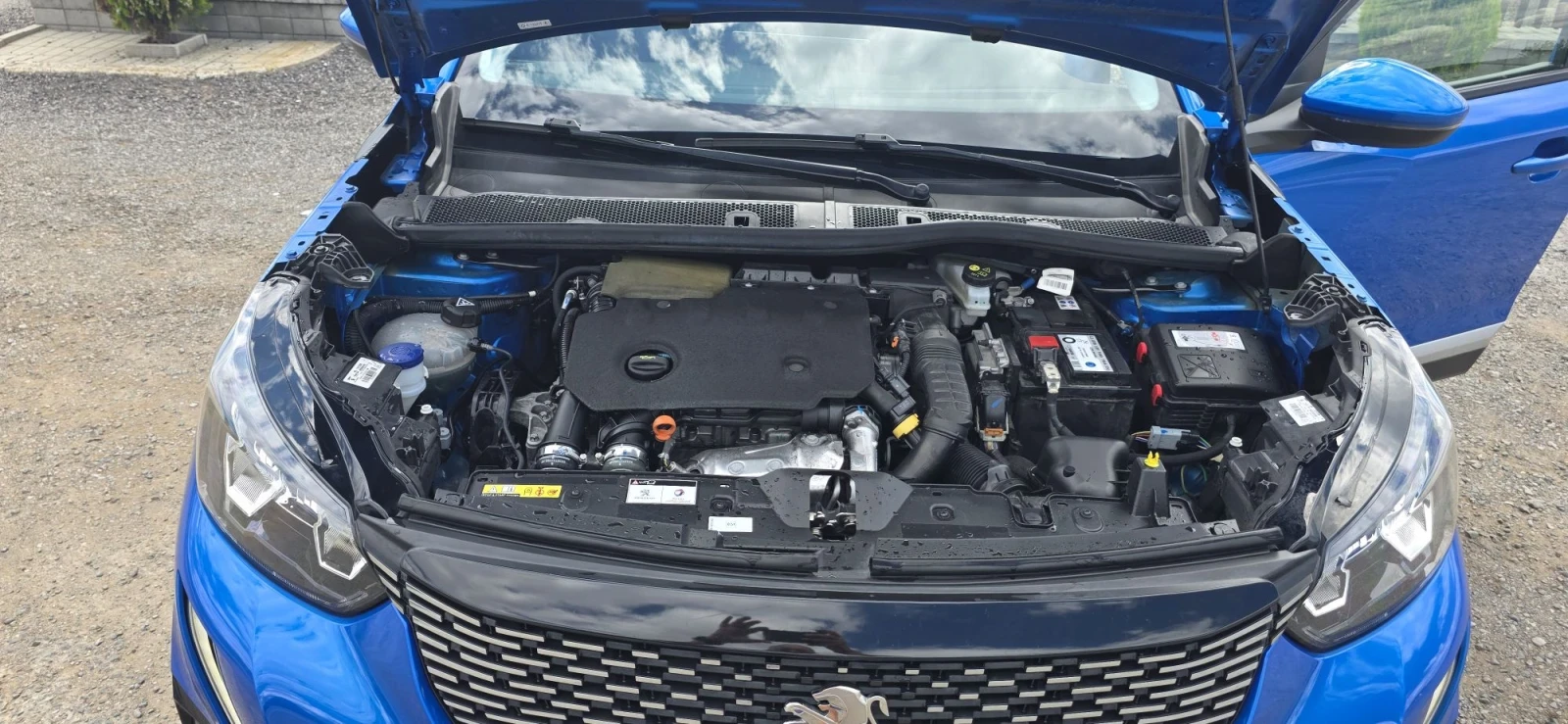 Peugeot 2008 1.5 Hdi-Allure-Automat-130hp, снимка 14 - Автомобили и джипове - 55661425