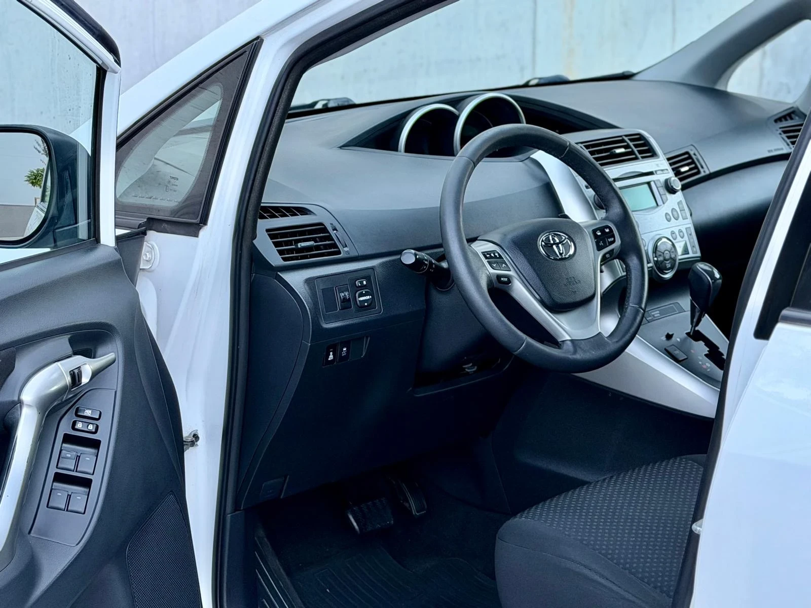 Toyota Verso 2.2-150 �.�. * ���������* * ��� ����* * ������*  | Mobile.bg � ����������� 7