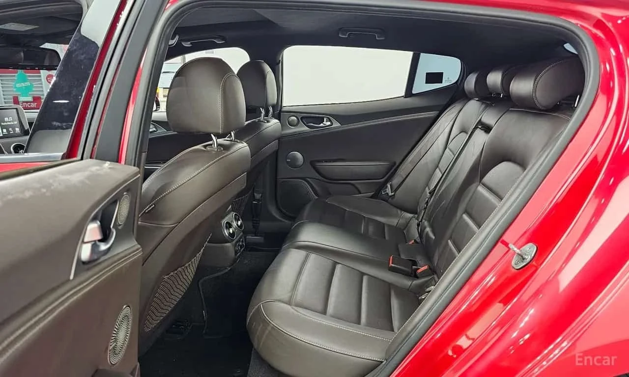 Kia Stinger * 3.3 Turbo AWD * ����� �� ����������� | Mobile.bg � ����������� 12