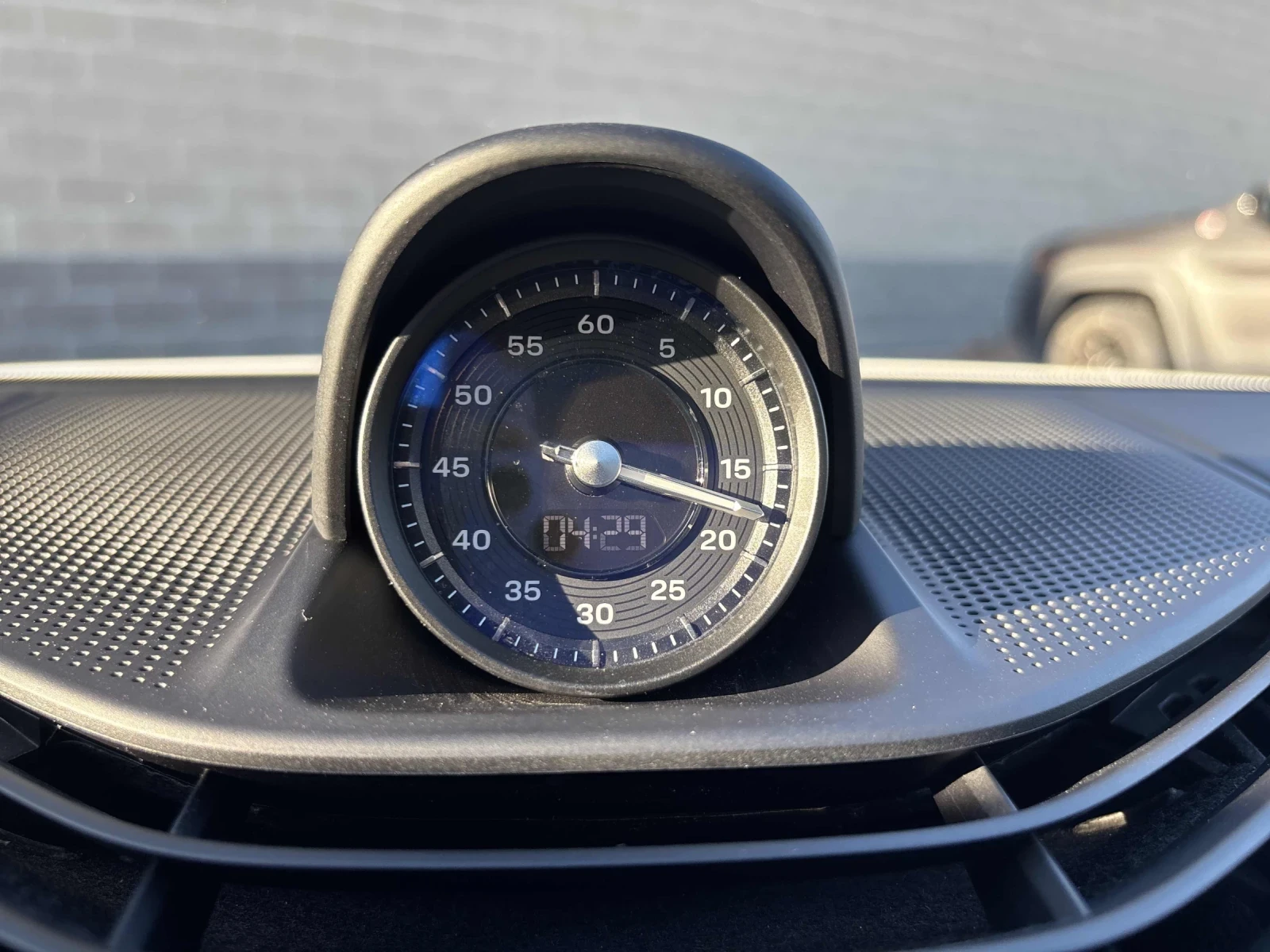 Porsche Taycan Turbo* 360* Pano* Bose* �����* Chrono* 4x4*  | Mobile.bg � ����������� 9