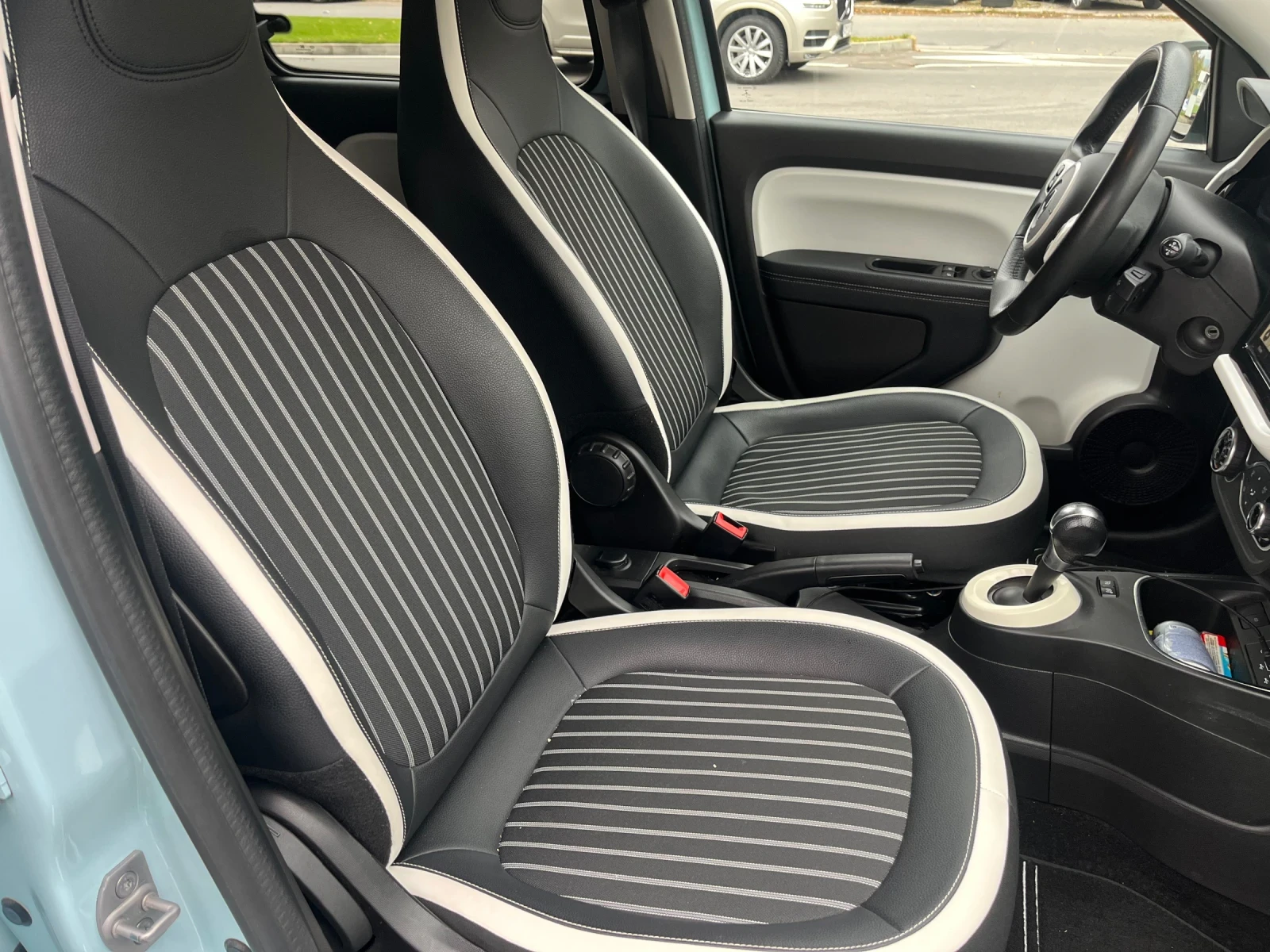 Renault Twingo 2021 год. 82 кс., снимка 9 - Автомобили и джипове - 56686967