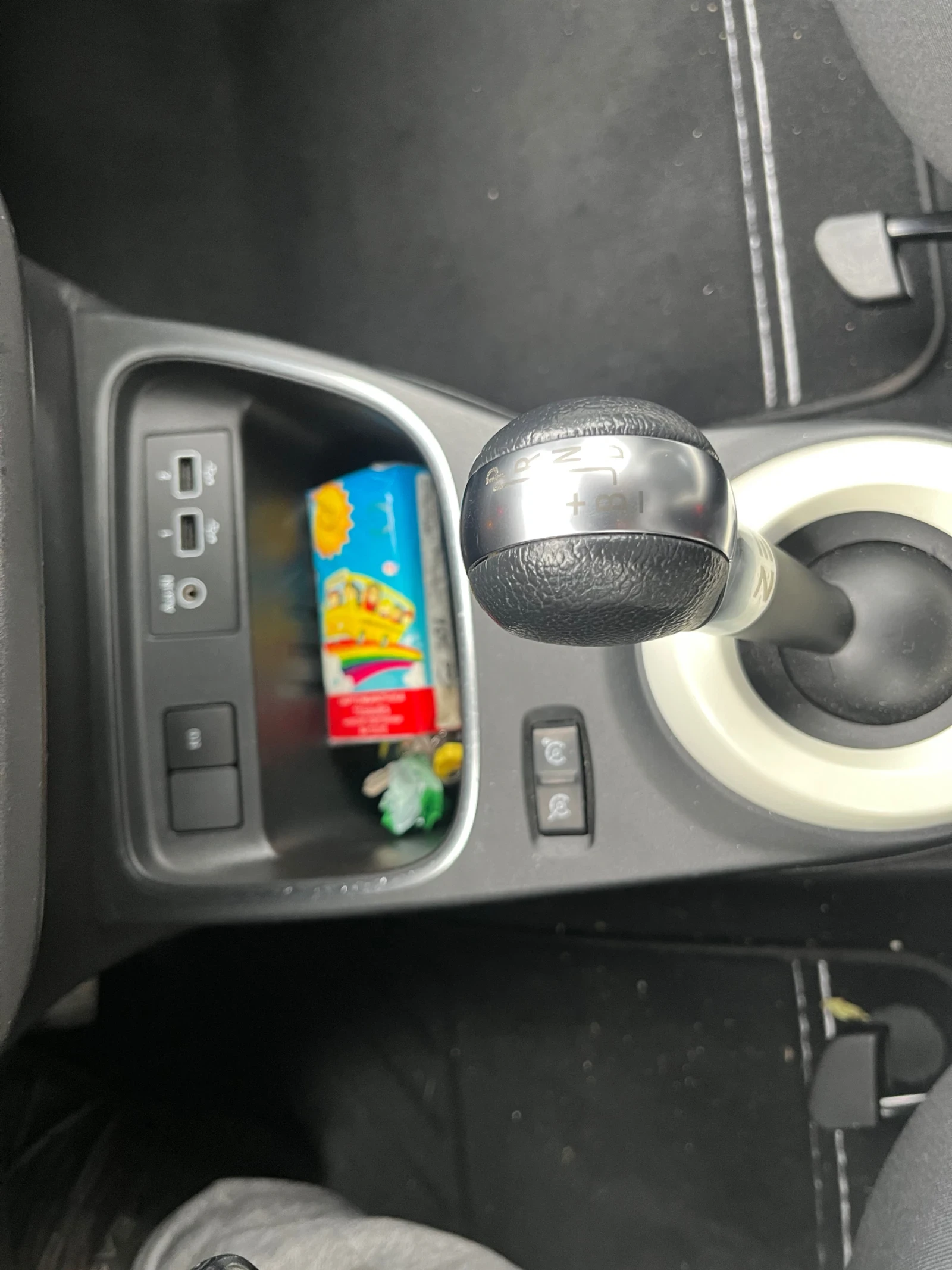Renault Twingo 2021 год. 82 кс., снимка 13 - Автомобили и джипове - 56686967