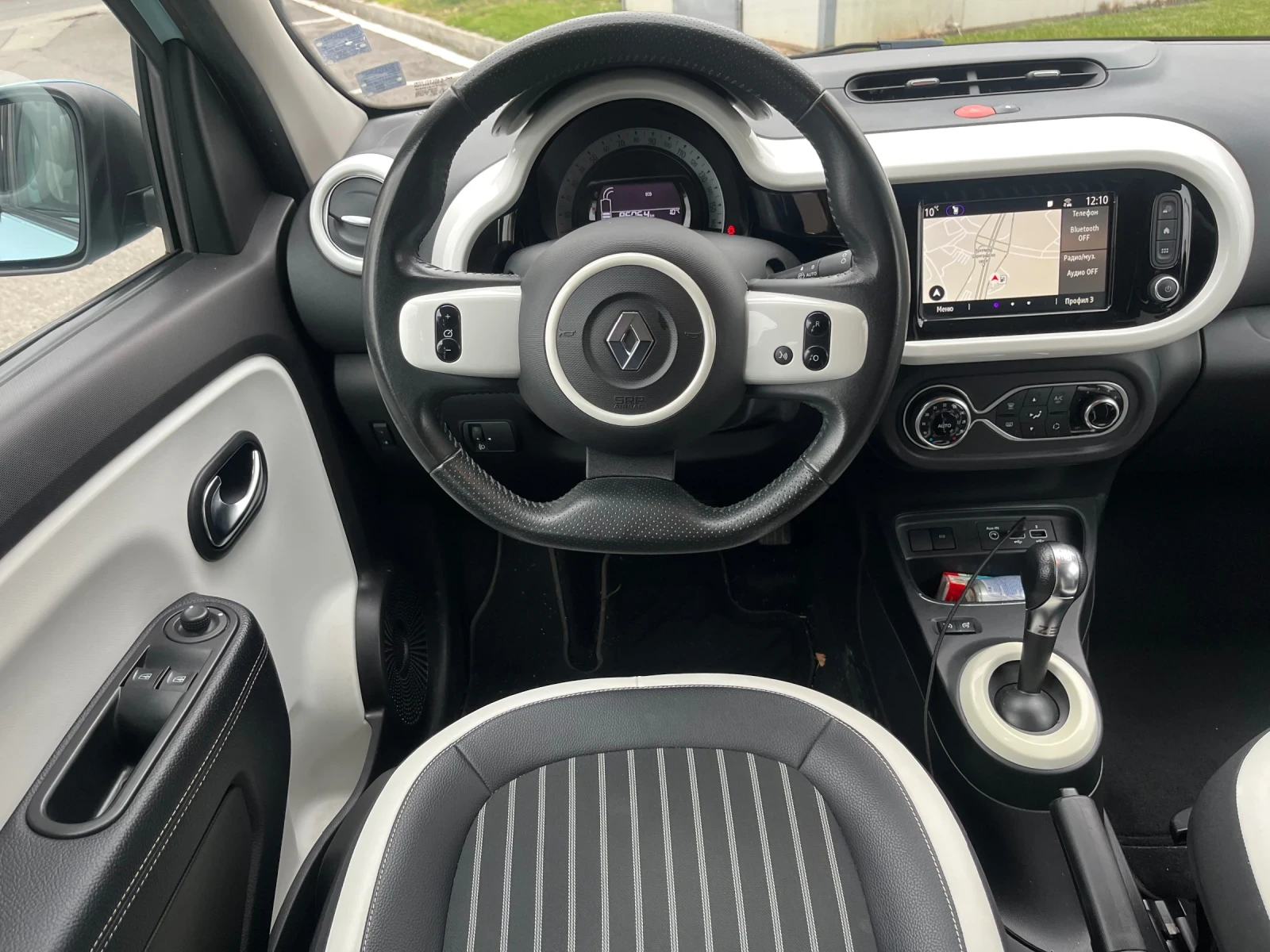 Renault Twingo 2021 год. 82 кс., снимка 11 - Автомобили и джипове - 56686967
