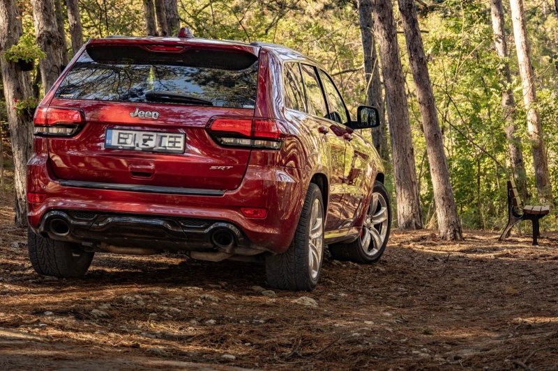 Jeep Grand cherokee SRT8, снимка 2 - Автомобили и джипове - 52031324