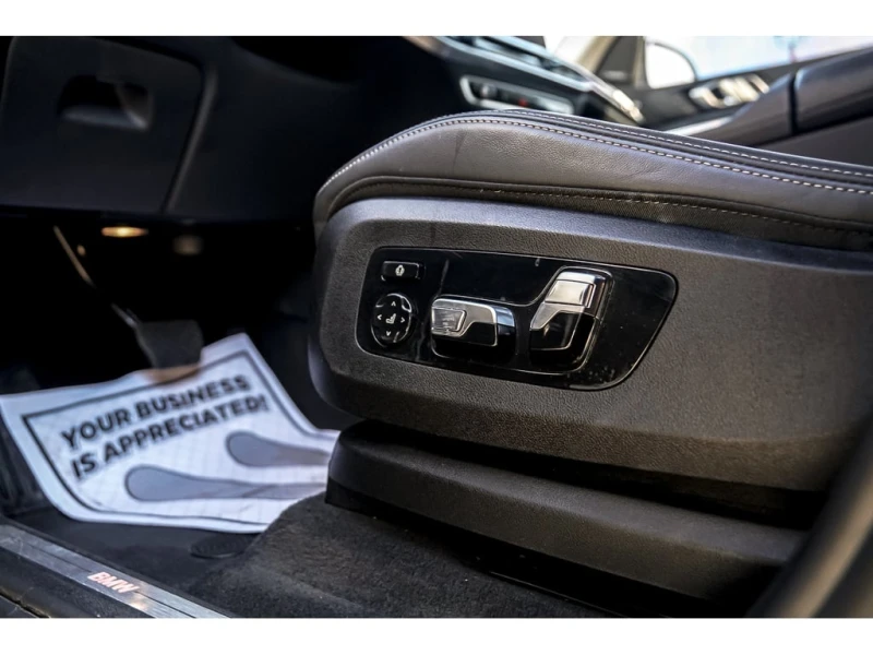 BMW X7 2023 XDRIVE40i 7 PASS 360 CAM * CARFAX* , снимка 15 - Автомобили и джипове - 52900005