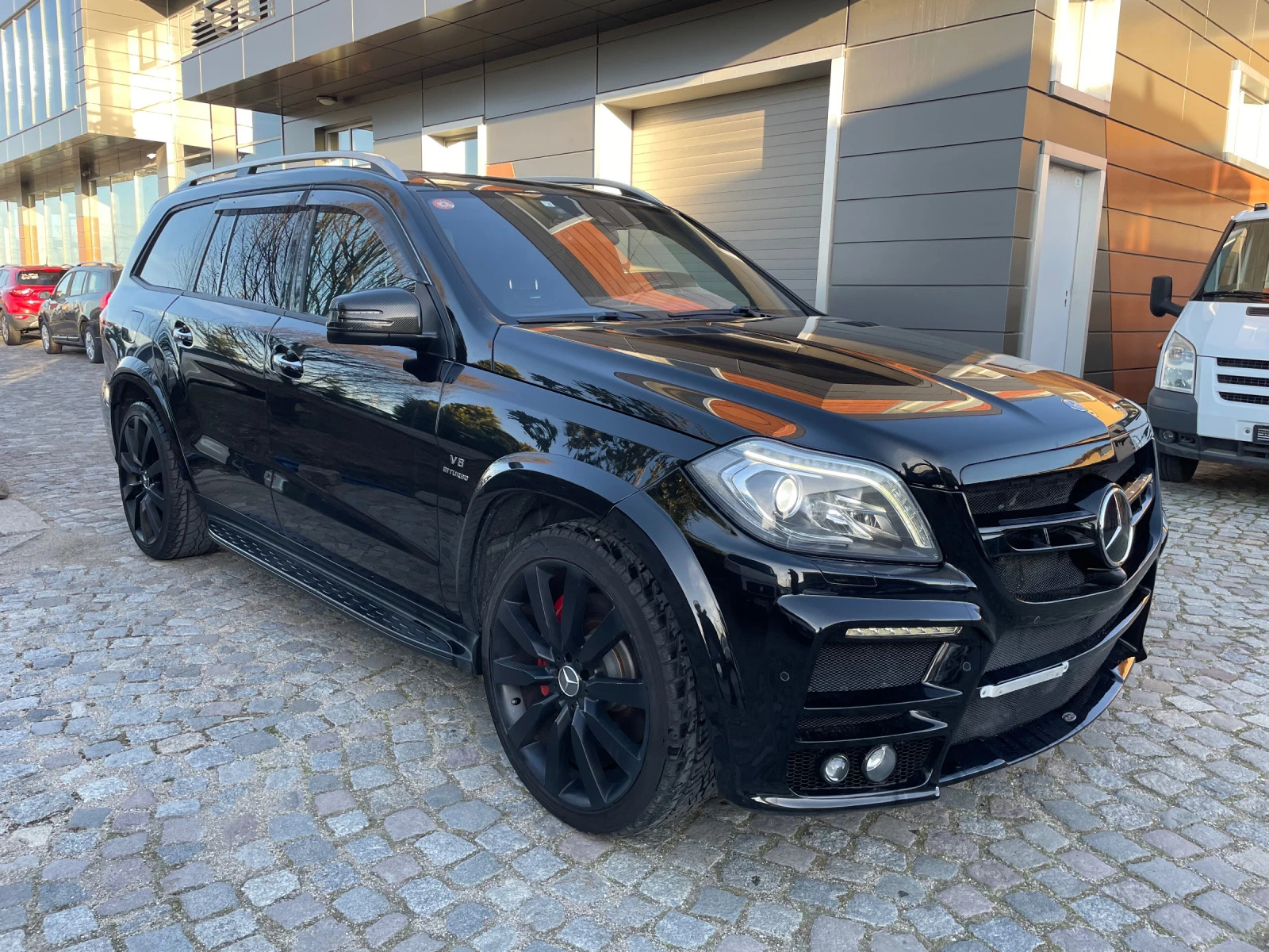 Mercedes-Benz GL 63 AMG Bang & Olufsen - изображение 3