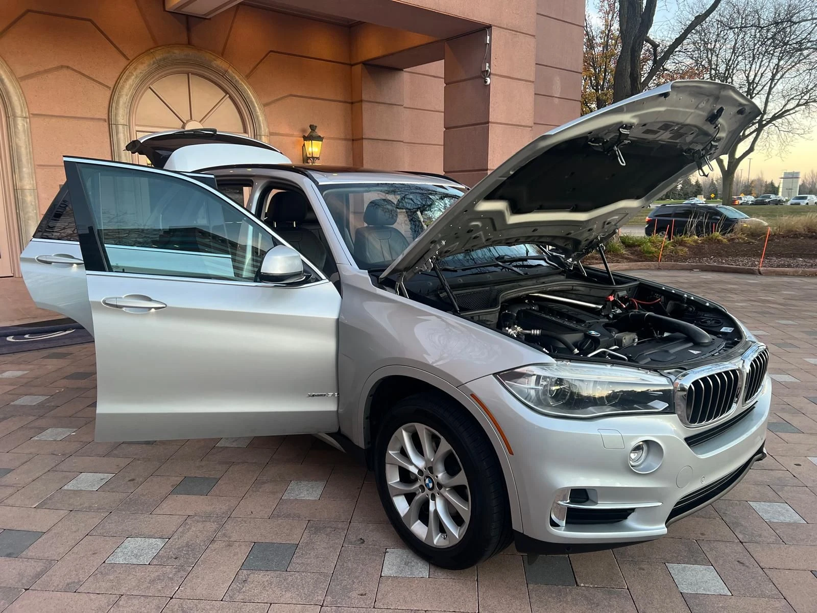 BMW X5 xDrive35i LUX LINE* ХЕД ЪП* КАМЕРА* Keyless* ПОДГР - изображение 8