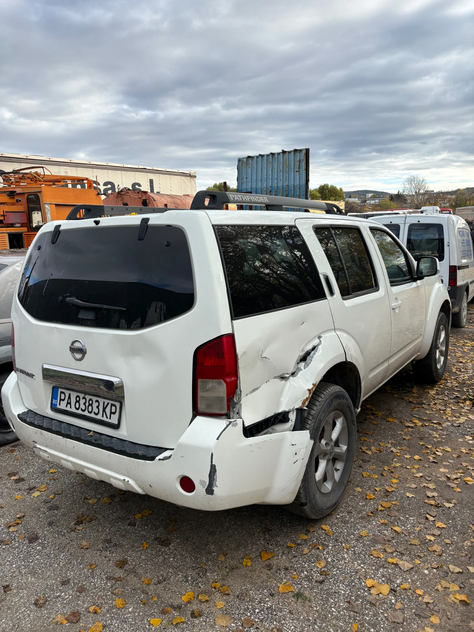 Nissan Pathfinder  - изображение 2