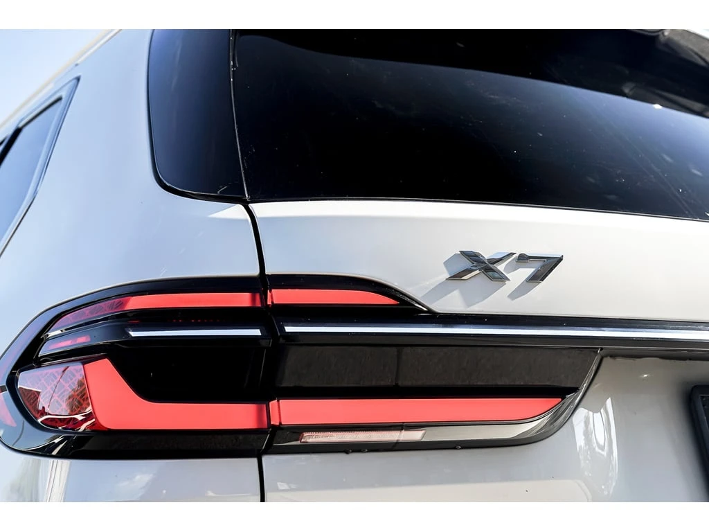BMW X7 2023 XDRIVE40i 7 PASS 360 CAM * CARFAX*  - изображение 8