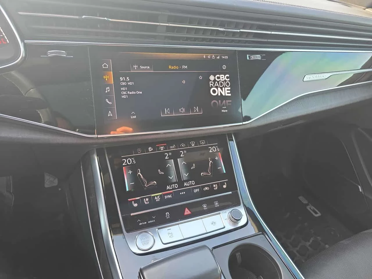 Audi Q8 * Technik * CARFAX * ПАНОРАМА * KEYLESS * ПОДГРЕВИ - изображение 9