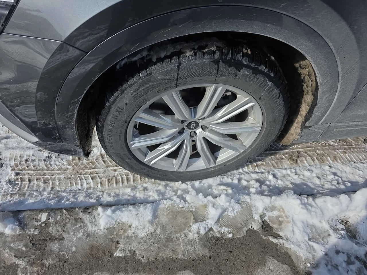 Audi Q8 * Technik * CARFAX * ПАНОРАМА * KEYLESS * ПОДГРЕВИ - изображение 7