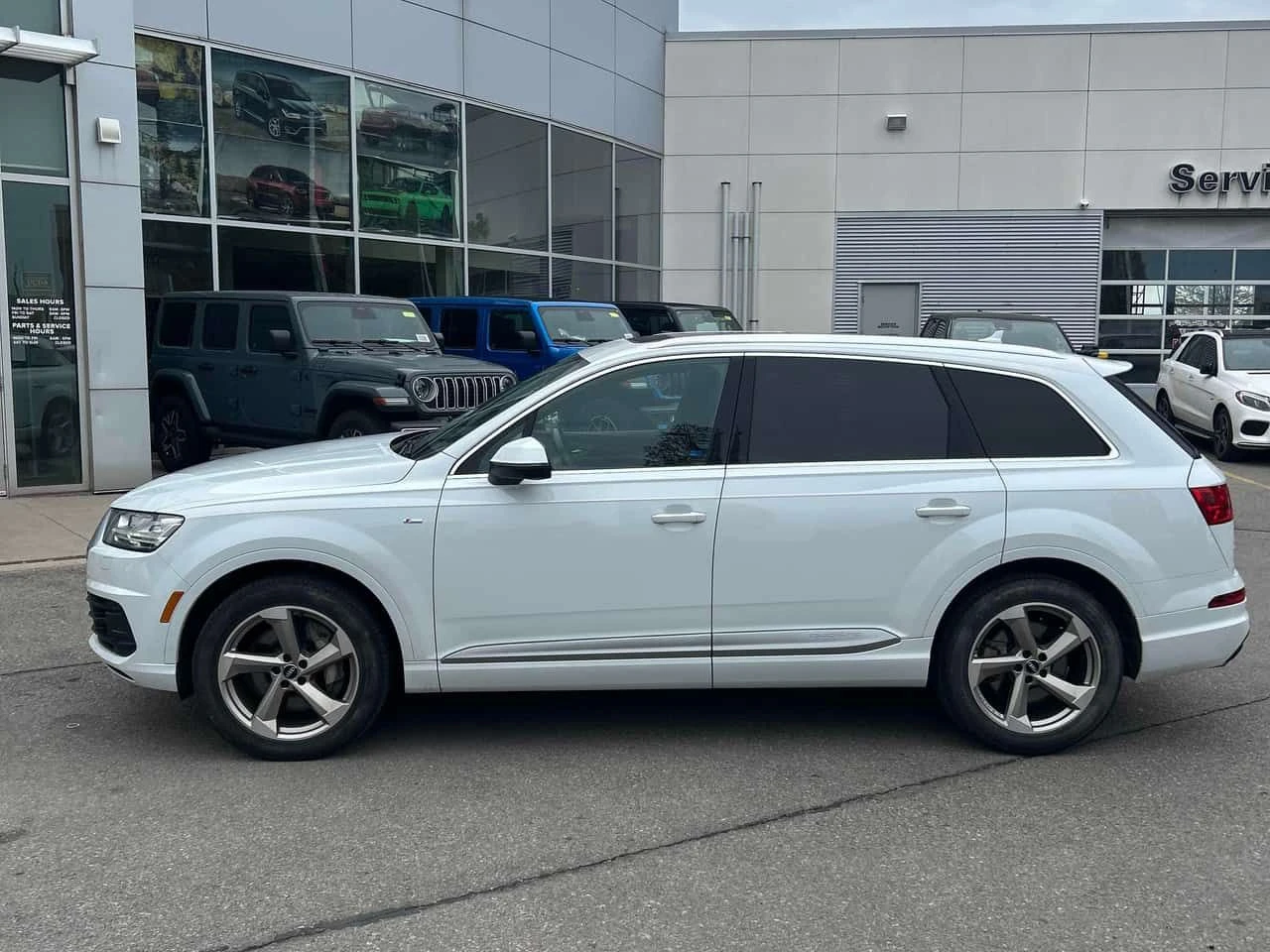 Audi Q7 MATRIX * ДИСТРОНИК* 360 КАМЕРА* ОБДУХВАНЕ* ПАНОРАМ, снимка 3 - Автомобили и джипове - 54577728