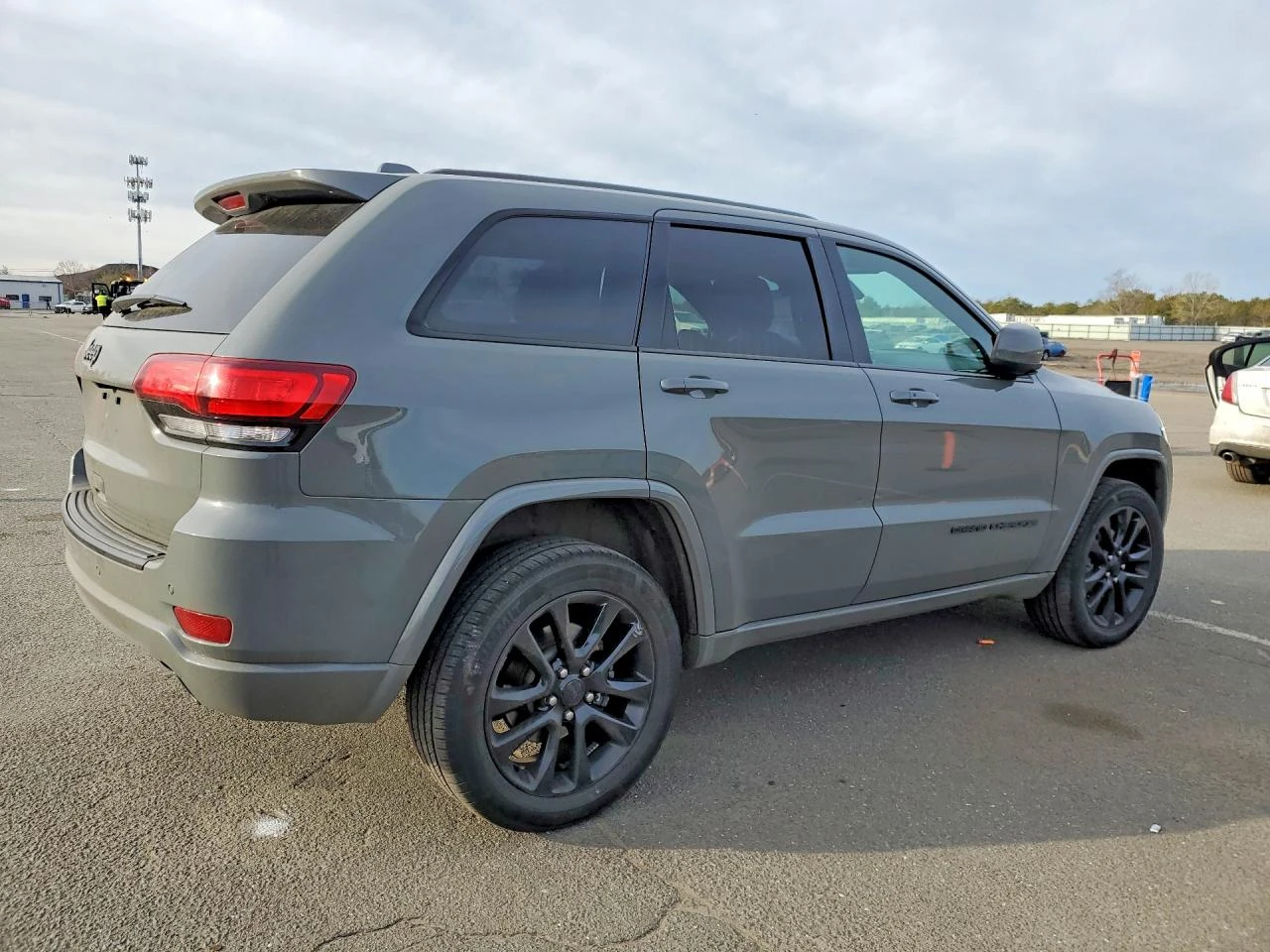 Jeep Grand cherokee 3.6l Laredo, снимка 3 - Автомобили и джипове - 55107274