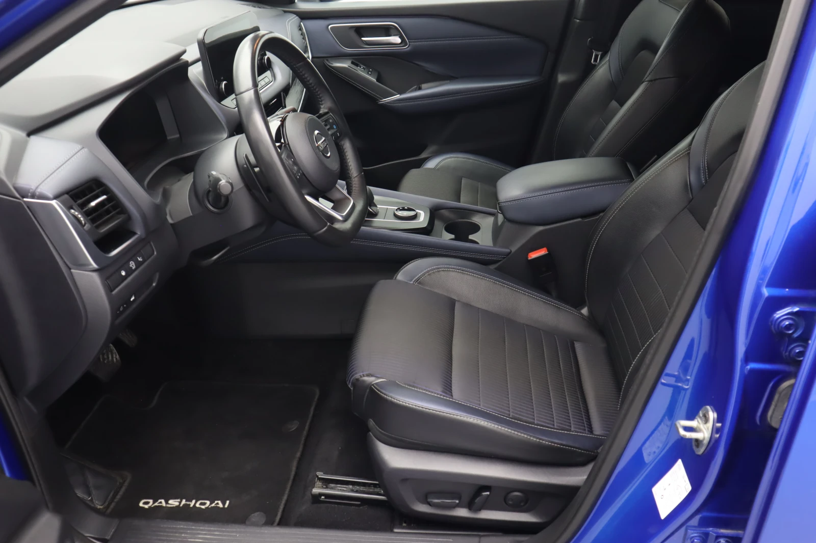 Nissan Qashqai 1.3DiG-T CVT 156HP TEKNA 4x4 , снимка 9 - Автомобили и джипове - 55562603