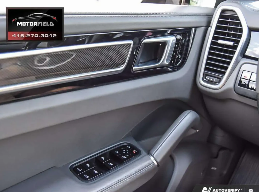 Porsche Cayenne CAYENNE S | HUD | NIGHT VISION | 21 WHEELS, снимка 16 - Автомобили и джипове - 55815891