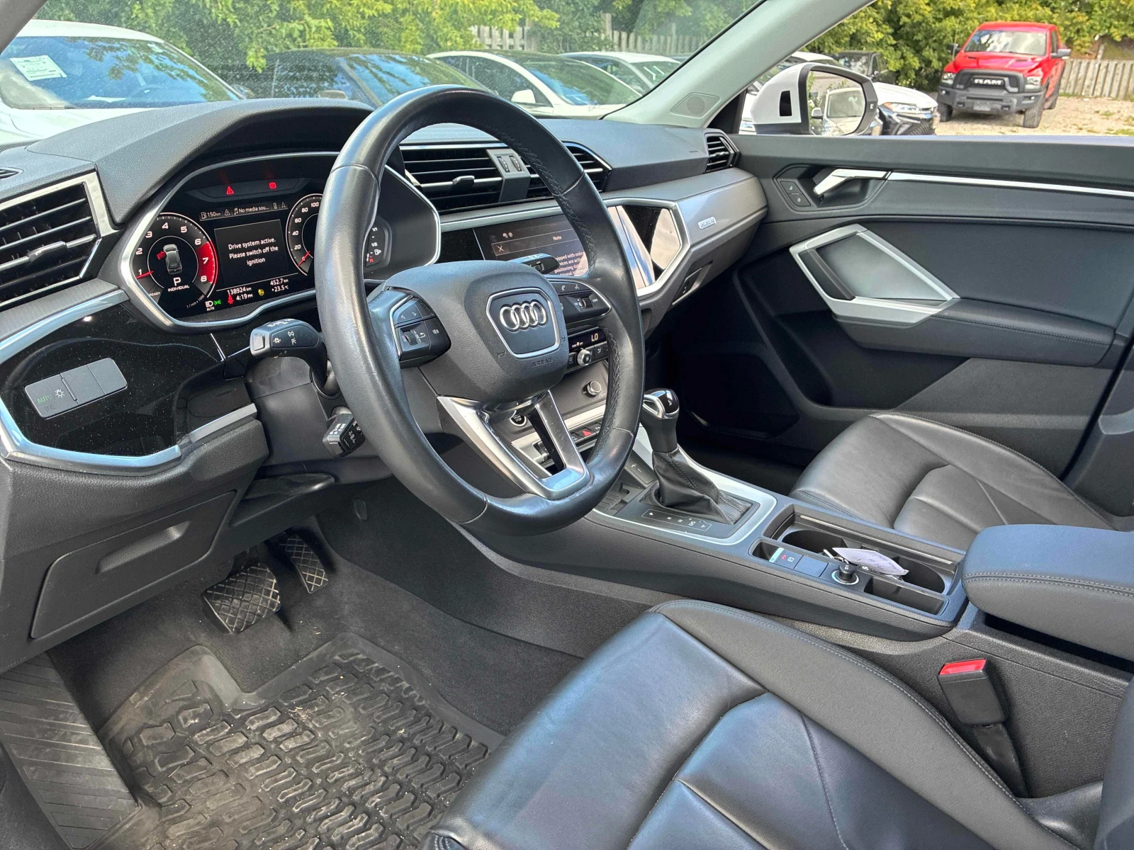 Audi Q3 * Progressiv * CARFAX * ОПЦИЯ ЗА ФИНАНСИРАНЕ, снимка 5 - Автомобили и джипове - 55879710