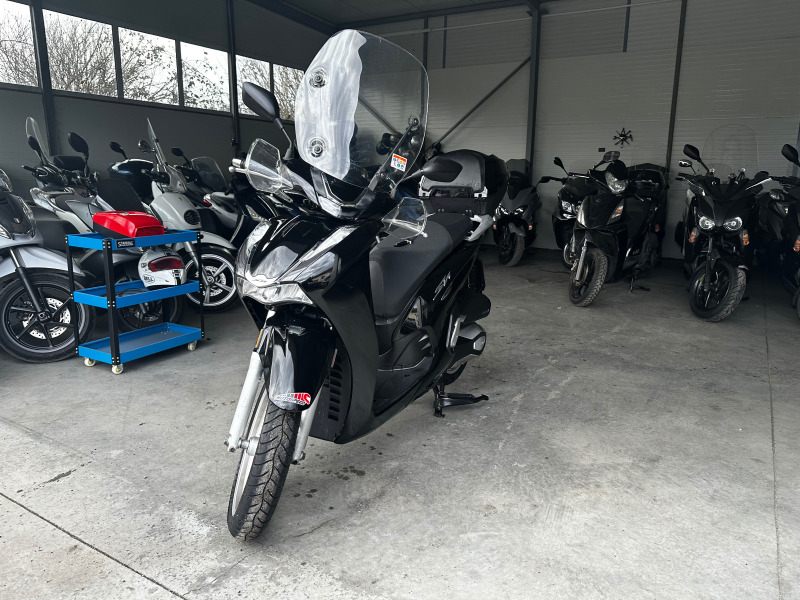 Honda Sh 350i-ABS TCS LED, снимка 3 - Мотоциклети и мототехника - 46356561