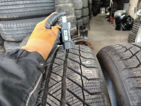 Гуми Зимни 225/50R18, снимка 3