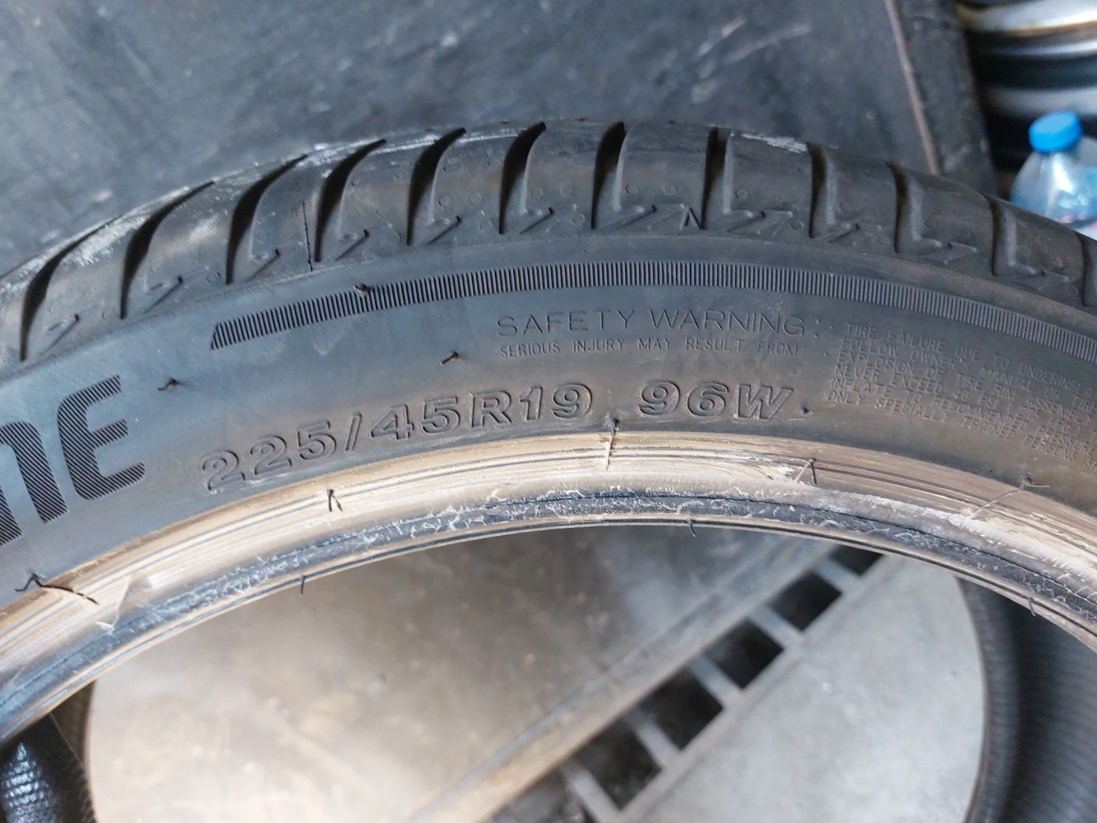 ���� 225/45R19 | Mobile.bg � ����������� 9