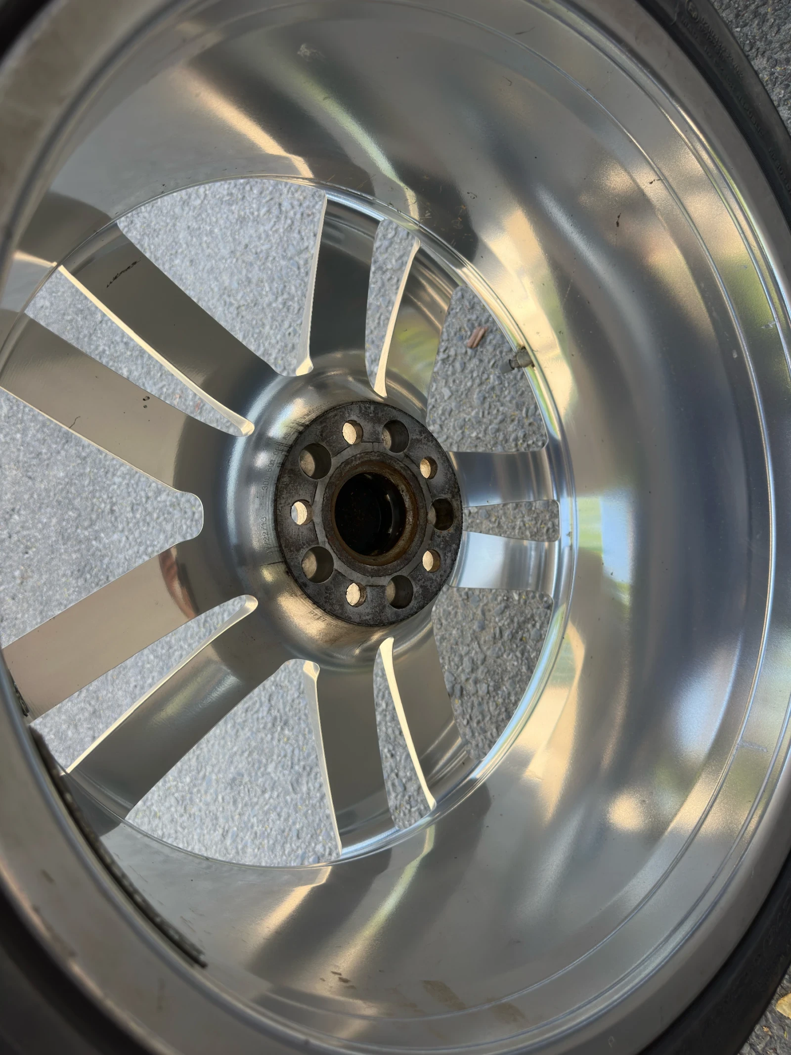    275/35R20  VW Phaeton | Mobile.bg   9