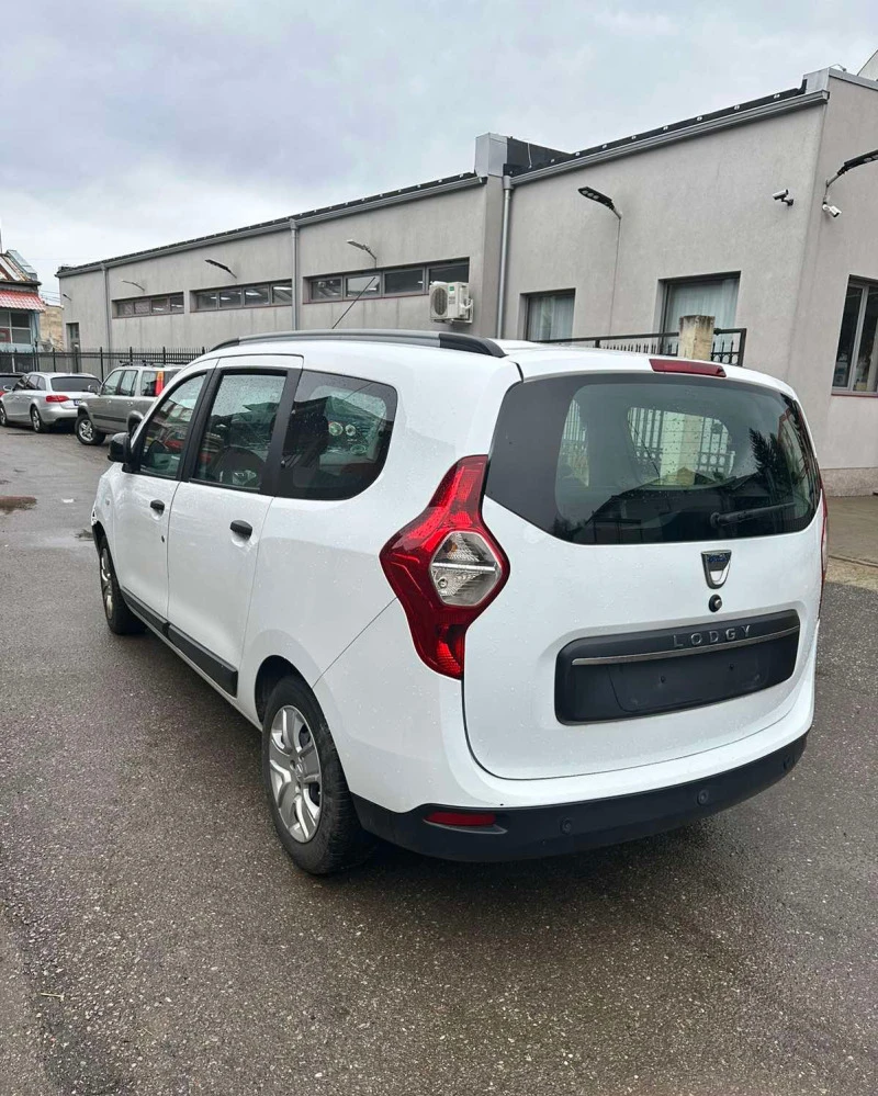 Dacia Lodgy 1.6i, снимка 4 - Автомобили и джипове - 40026486