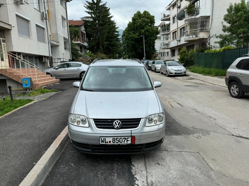 VW Touran, снимка 3 - Автомобили и джипове - 45728114