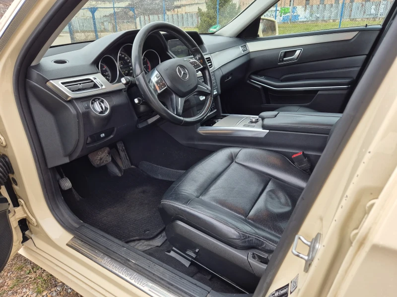 Mercedes-Benz E 200, снимка 9 - Автомобили и джипове - 48409019