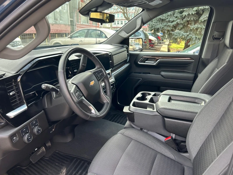 Chevrolet Silverado Crew Cab 1500 LT, снимка 13 - Автомобили и джипове - 48769374