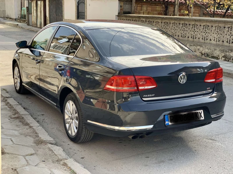 VW Passat, снимка 10 - Автомобили и джипове - 48832393