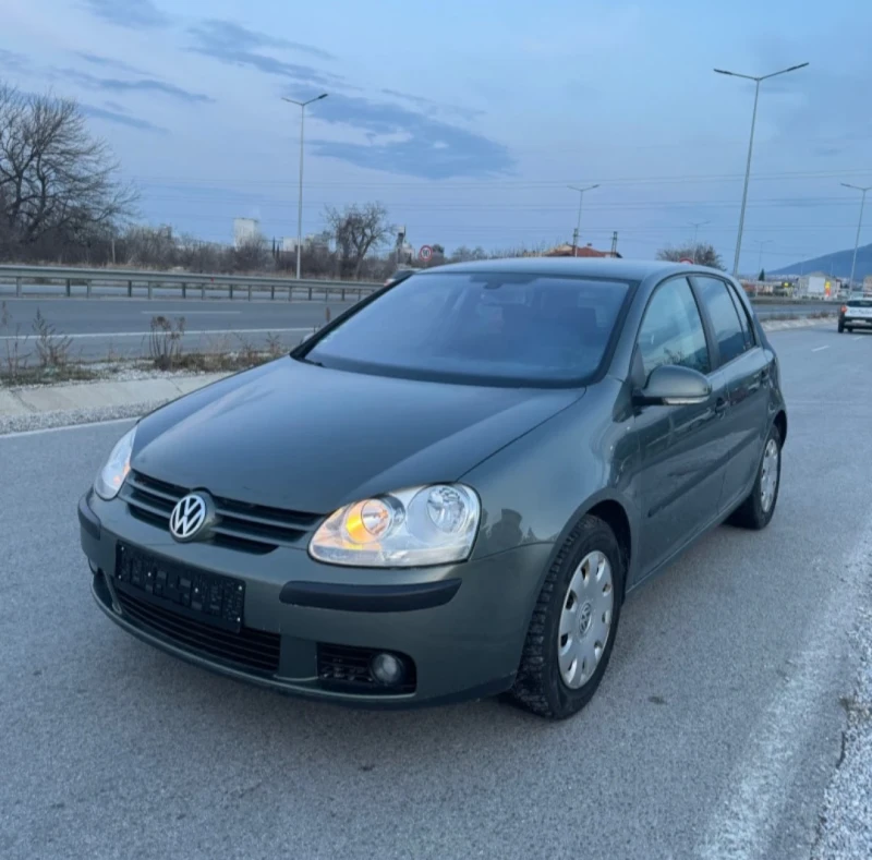 VW Golf  5 1.6, снимка 1 - Автомобили и джипове - 49192403