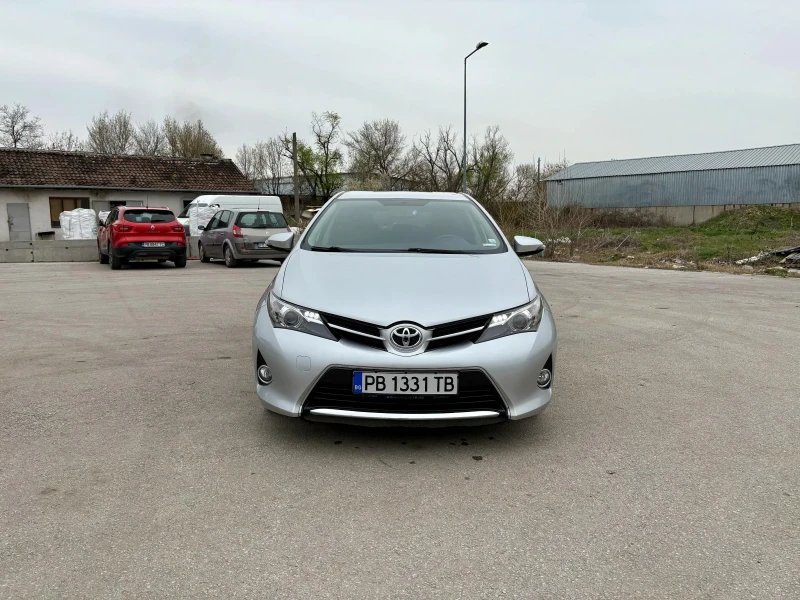 Toyota Auris 1.4 дизел, снимка 2 - Автомобили и джипове - 49605913