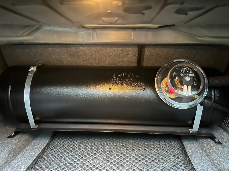 BMW 325 Газ/Бензин, снимка 8 - Автомобили и джипове - 53099177