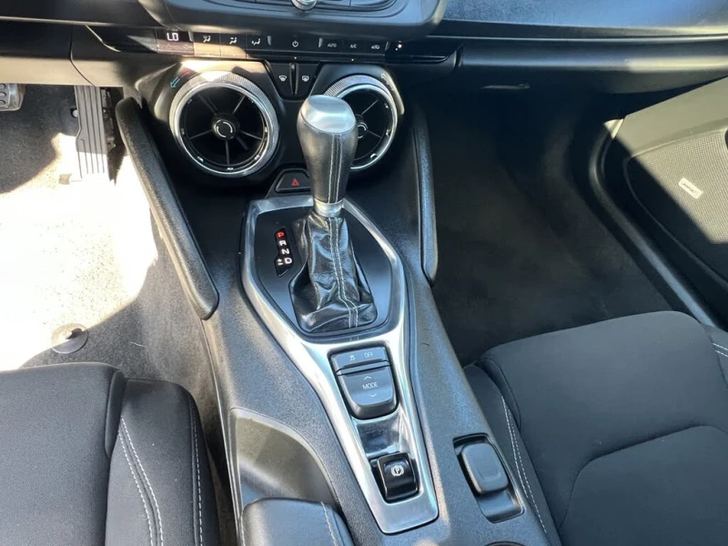 Chevrolet Camaro 1LT Coupe RWD * АвтоКредит* (ЦЕНА ДО БГ), снимка 9 - Автомобили и джипове - 53328720