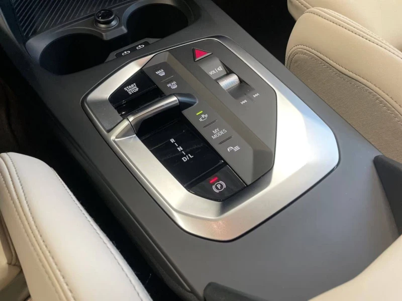 BMW 120 i M-Sport 360/LED/HUD/HarmanKardon + ГАРАНЦИЯ, снимка 12 - Автомобили и джипове - 53536484