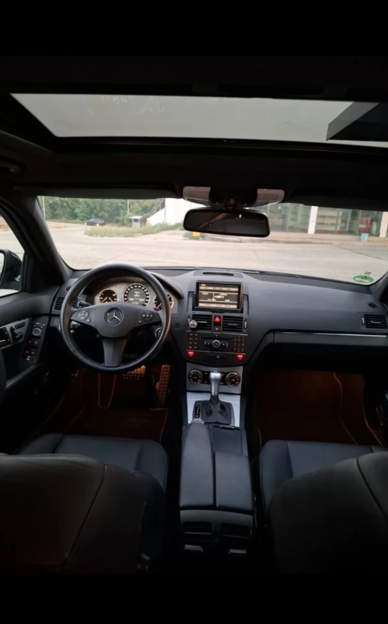 Mercedes-Benz C 320, снимка 5 - Автомобили и джипове - 53589097